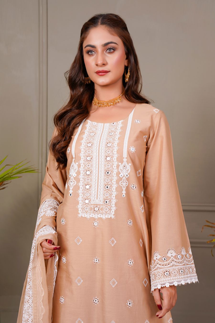 Woman wearing an embroidered kurti